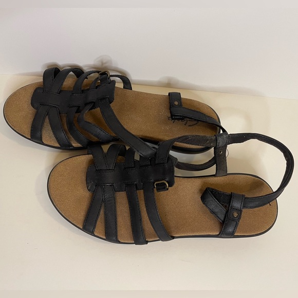 Clarks black sandals - Picture 1 of 4